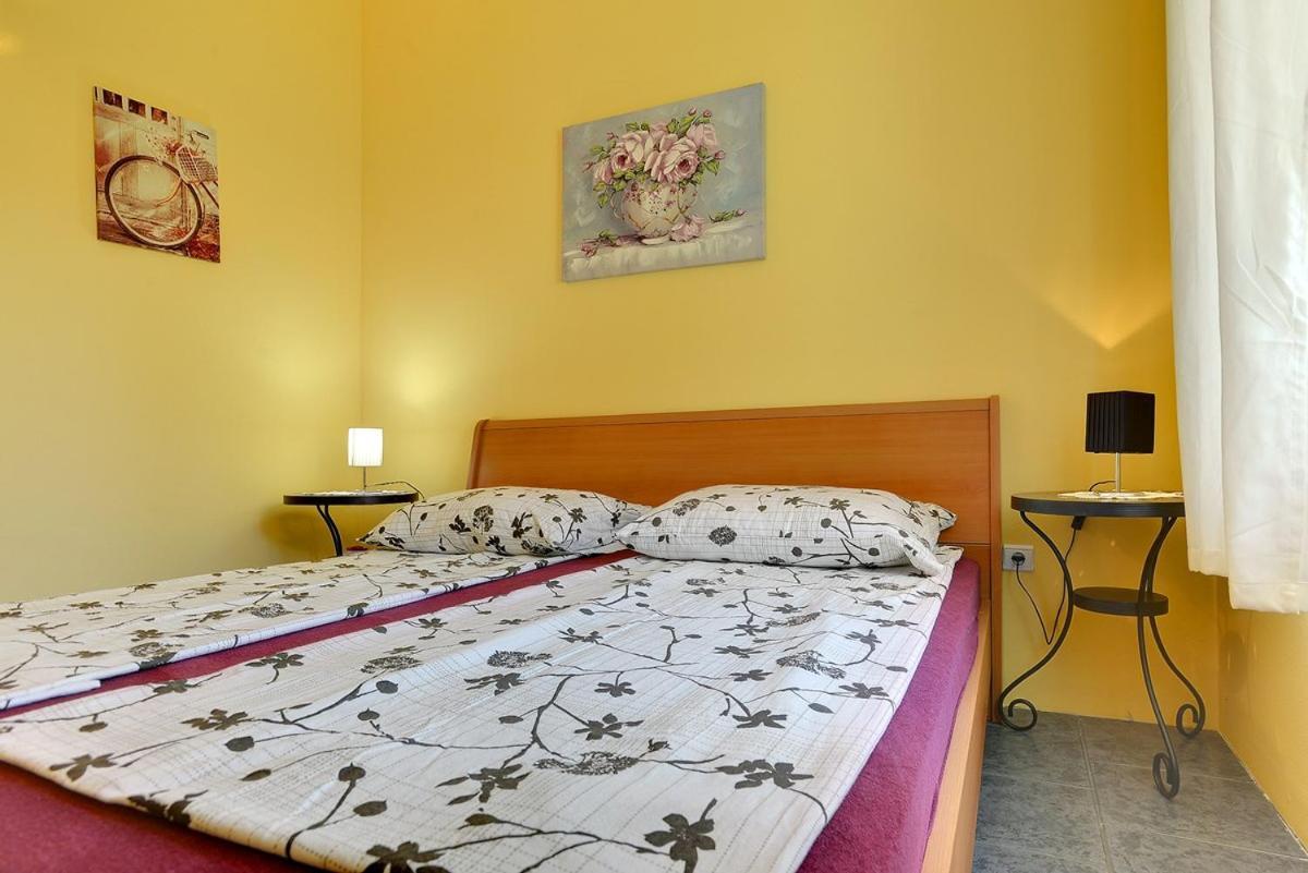 Apartments Puntica Ližnjan Esterno foto