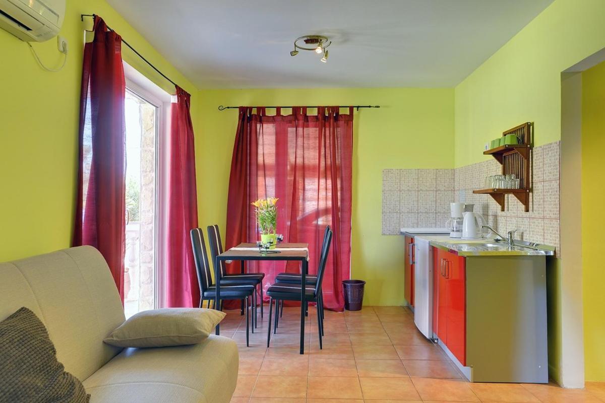 Apartments Puntica Ližnjan Esterno foto